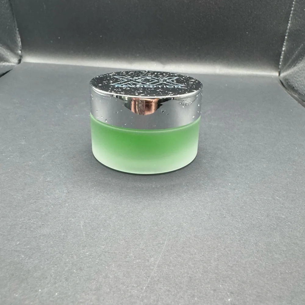 New Revolution XX Hydra Quench Primer Full Size London Brand - Picture 2 of 5